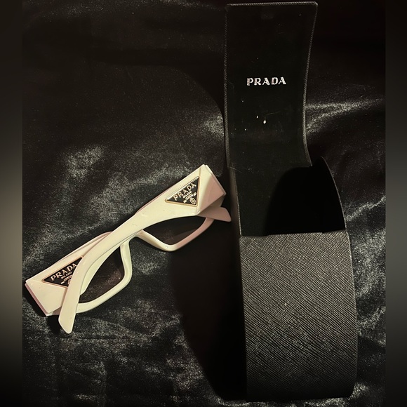 Prada sunglasses - Picture 2 of 2